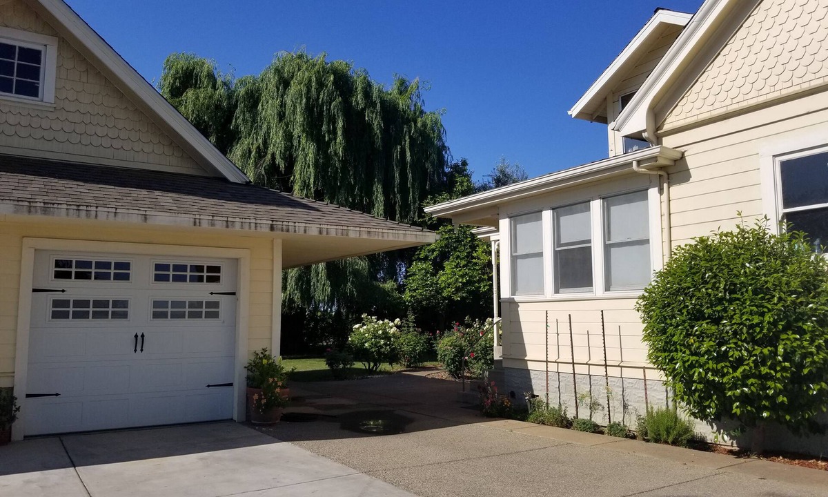 Victor Apartment | Orchard Road Garage Loft