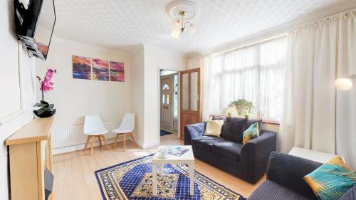 Cray Valley West House | Orchards in Orpington