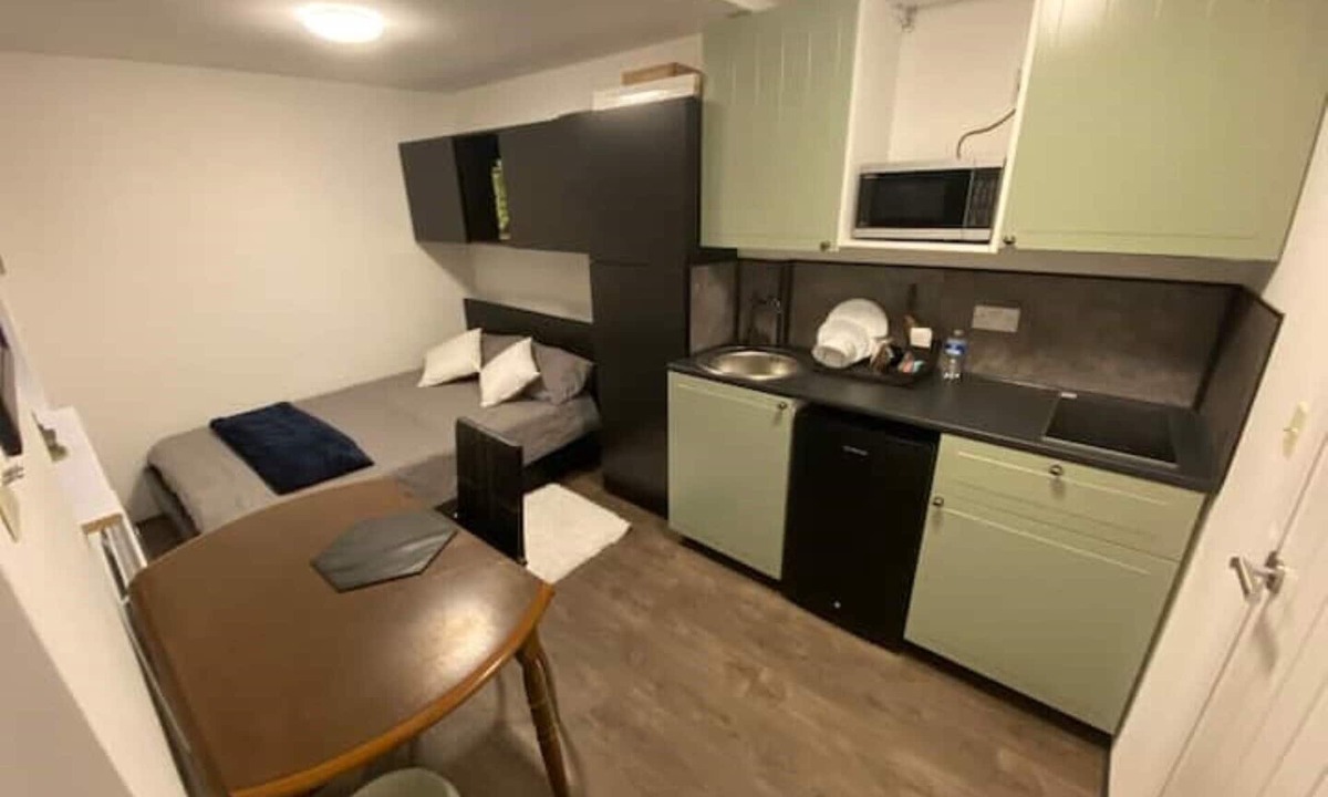 Openshaw House | Orchid luxury studio bungalow !