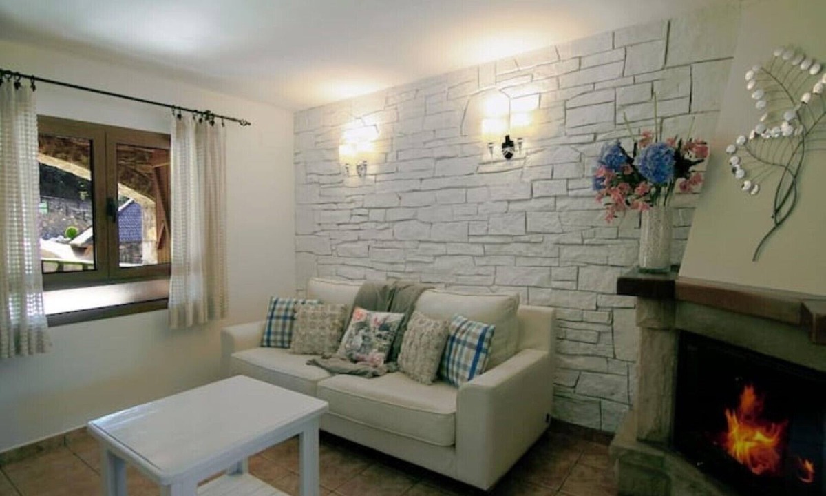 Puertolas Cottage | Ordesa Houses - Oak House