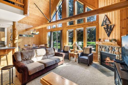 Redmond House | Oregon Chalet