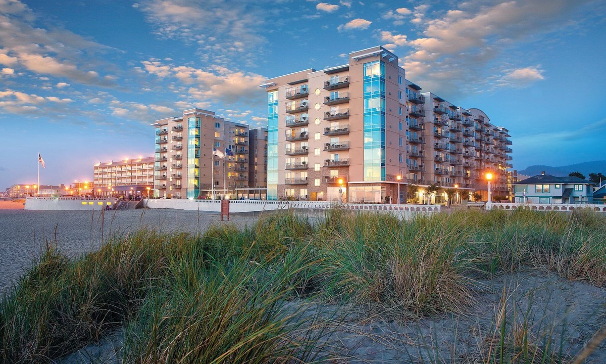 Seaside Gilbert District Resort | Oregon coast's most breathtaking waterfront!