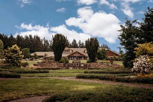 Silverton Cabin | Oregon Garden Resort