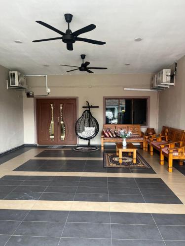 Bukit Rambai House | ORKiD HOMESTAY