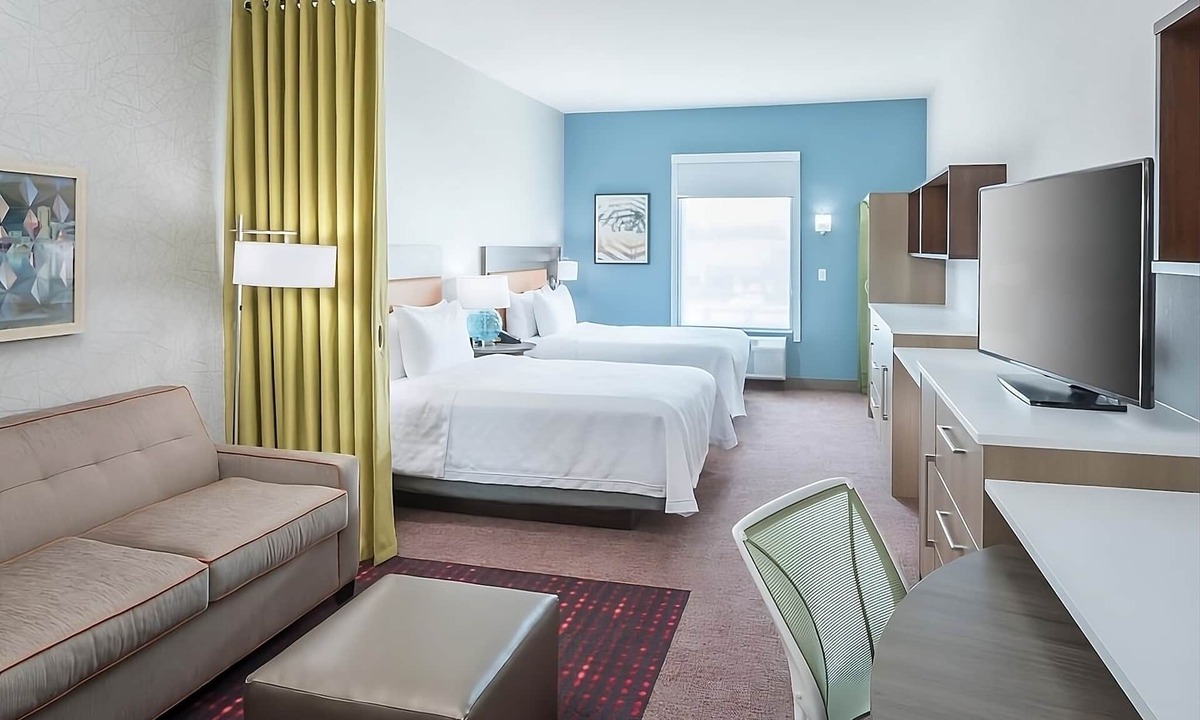 Airport North Hotel | ORLANDO ESCAPE! FREE BREAKFAST, POOL, BBQ
