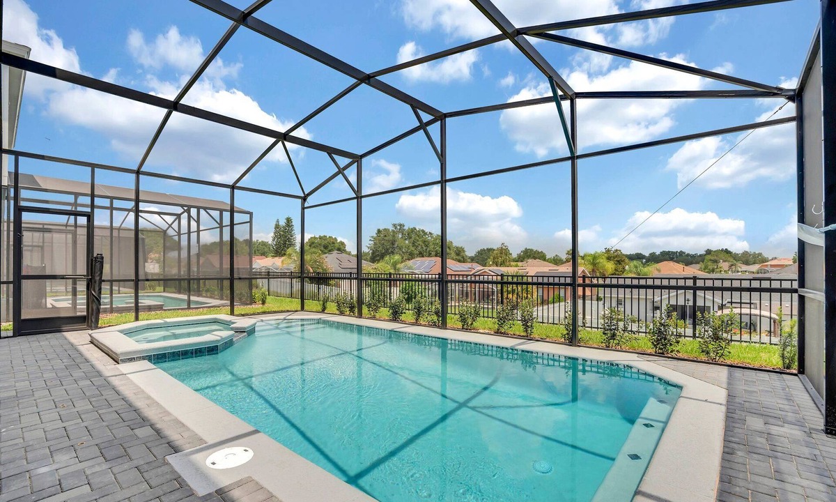 Davenport Villa | Orlando Vacation Home Near Disney | 7BR Villa w/Private Spa & Pool Sleeps 15
