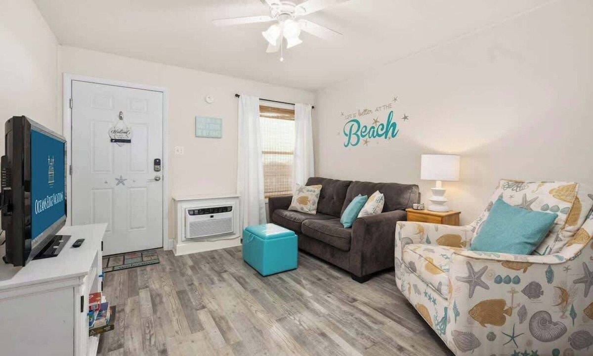 Caine Woods Apartment | Orleans Court 318