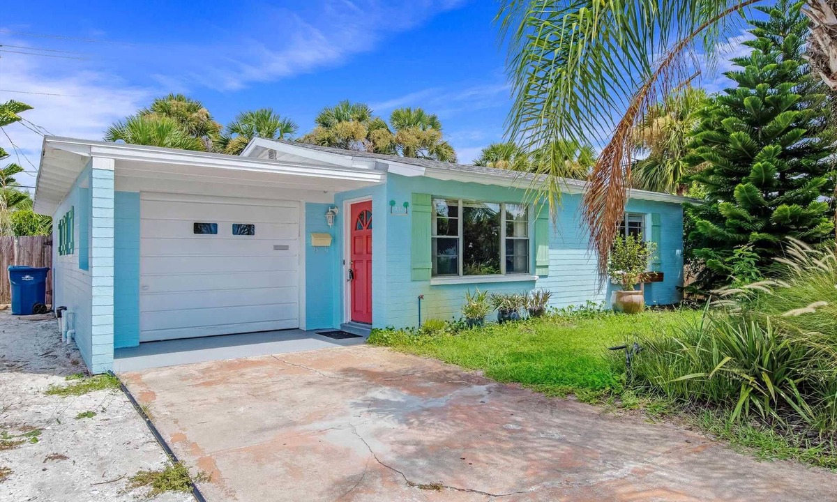 O'byrne Cottage | Ormond Beach Cozy Cottage