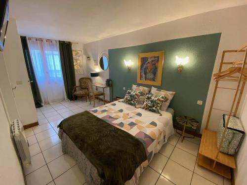 Tautavel Hotel | Os-thel, Chambres à louer