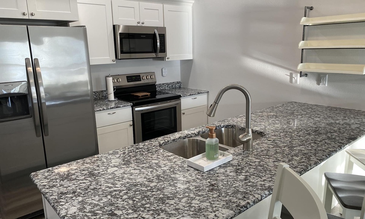 Osage Beach Villa | Osage Beach Villa MM 21. ATTACHED VILLA MAY BE AVAILABLE. Possible Occ. 16-20