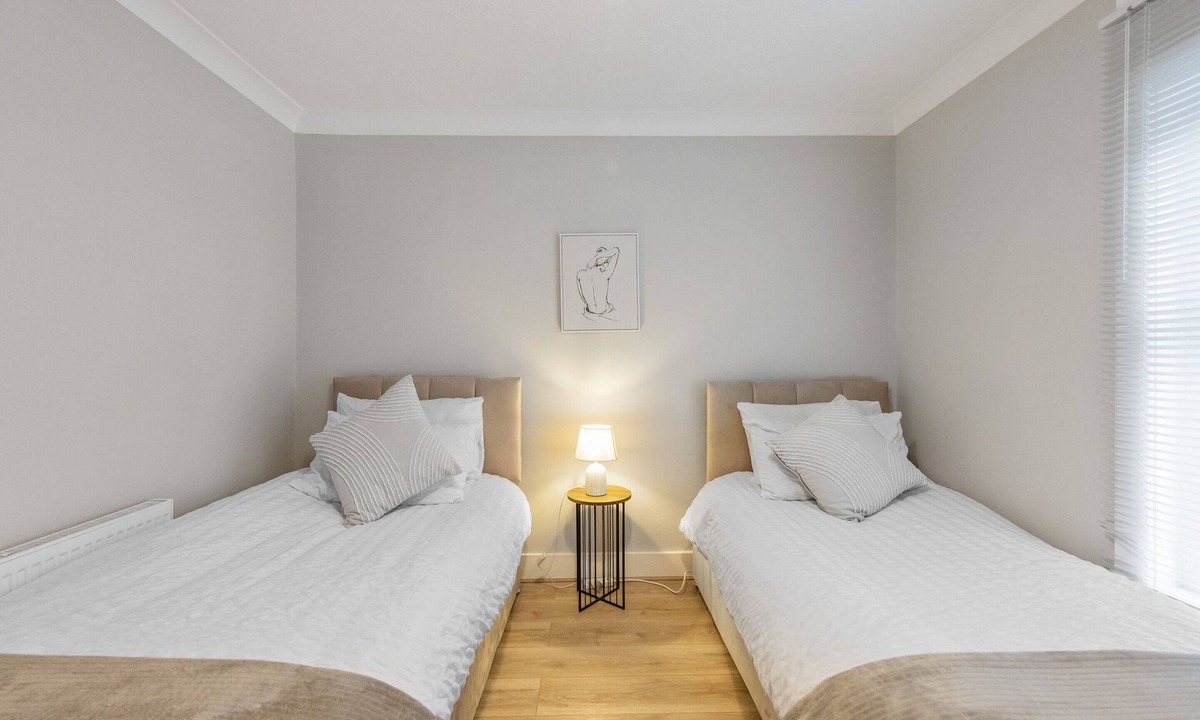 Gillingham House | Osbourne Suite - Garden View