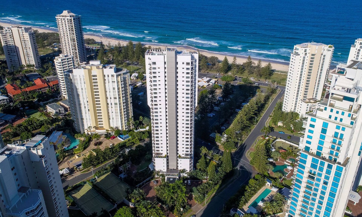 Main Beach Apartment | Oscar on Main Resort