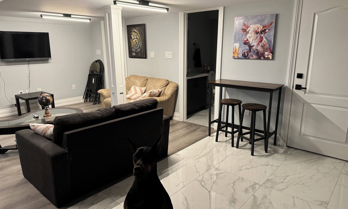 Oshawa House | Oshawa Connect: Prime Location, Modern Space