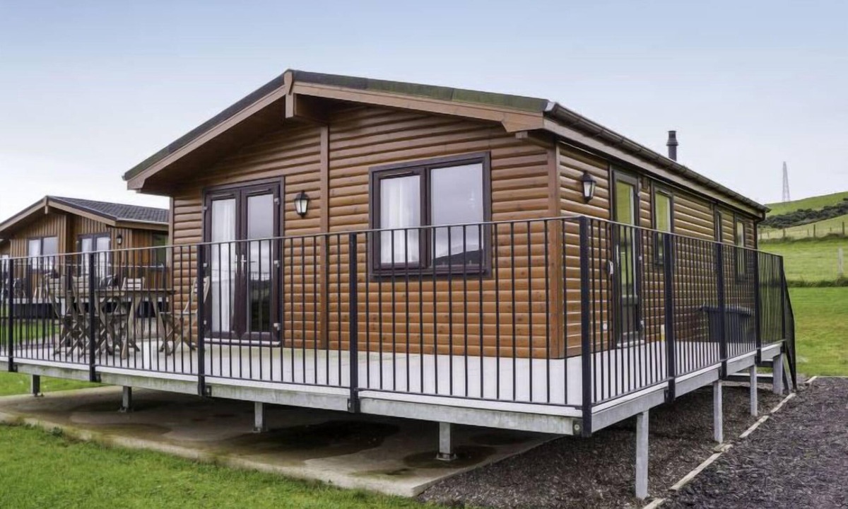 Kinross House | Osprey Lodge by Interhome