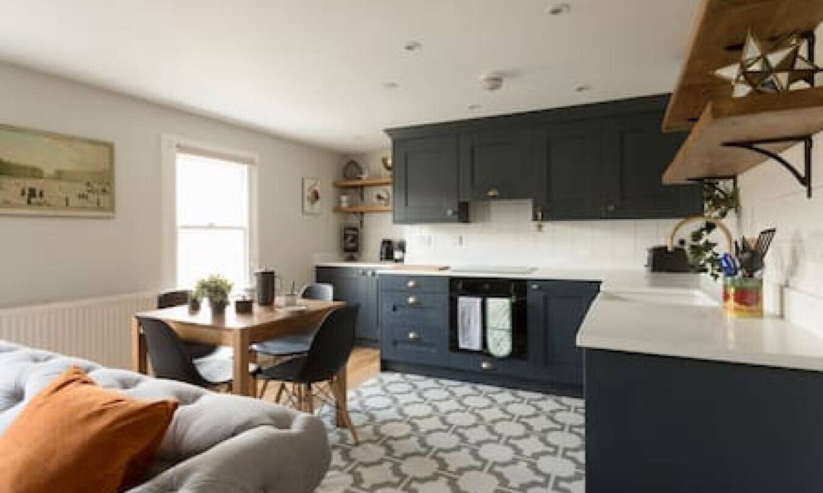 Bath Apartment | Osric - Grand Spacious