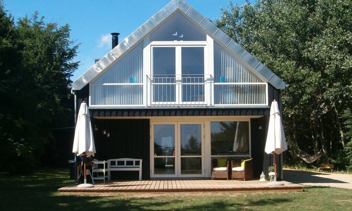 Sillerslev House | Øster Assels. 135m2 lovely 2-plan holiday house. Just 300m. to the beach.