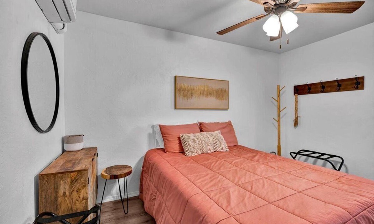 Stillwater Apartment | OSU Weekend Retreat - Steps to Campus