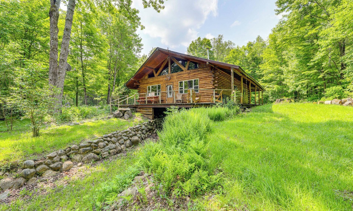 Oswegatchie Cabin | Oswegatchie River Cabin w/Kayaks + Fire Pit!