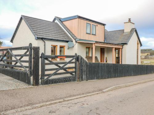 Tomintoul House | Otakaro