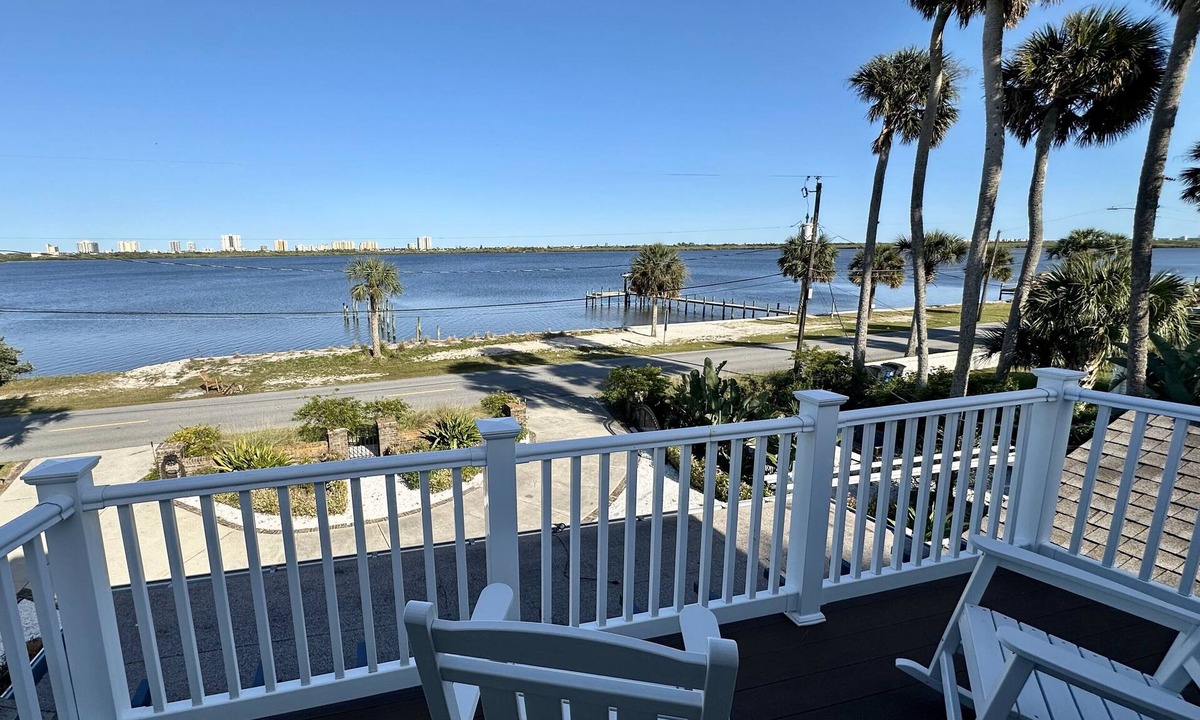 Port Orange Villa | Otium Villa - Waterfront, intercoastal villa with a Spa-like feel.