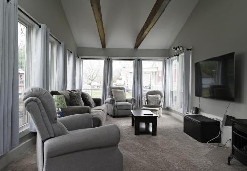 Ottawa House | Ottawa Family Nest