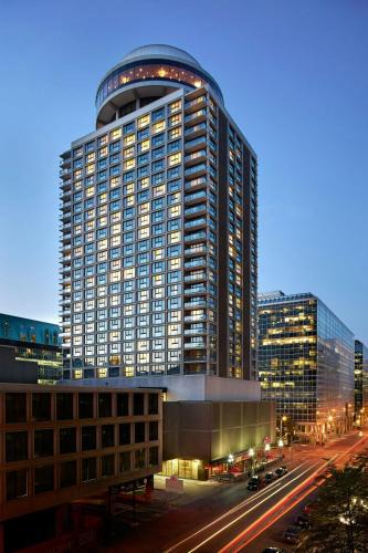 Byward Market - Parliament Hill Hotel | Ottawa Marriott Hotel