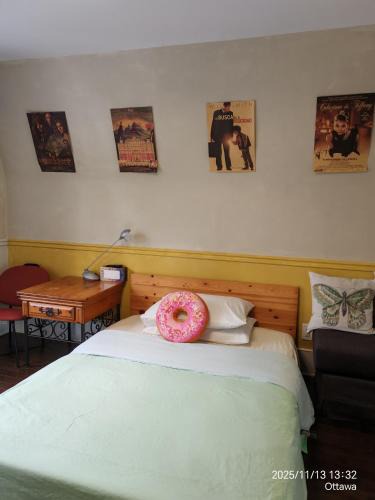 Sandy Hill House | Ottawa University center near train Station & Parliament