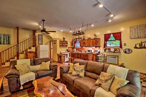 Royal House | Ouachita River Cabin: Royal Haven w/Dock!
