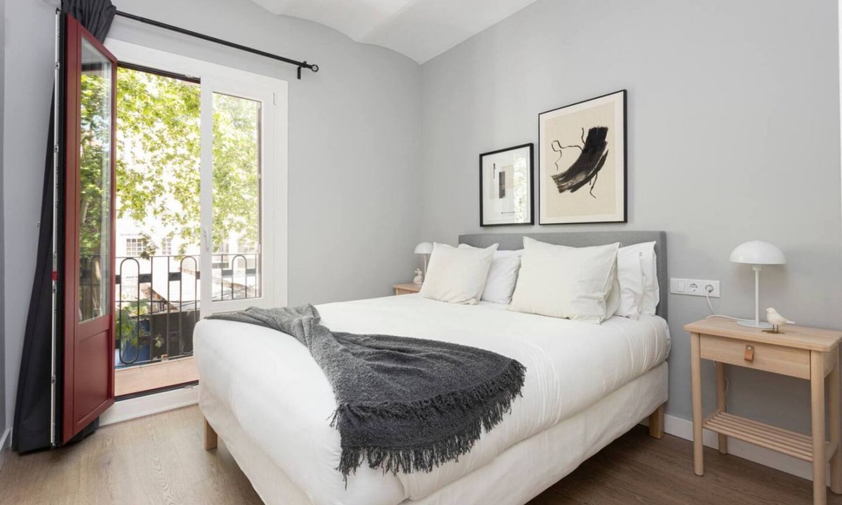 El Parc i la Llacuna del Poblenou Apartment | Our apartment offers the best of both worlds — easy access to the city's vibrant highlights and a quiet escape to unwind.