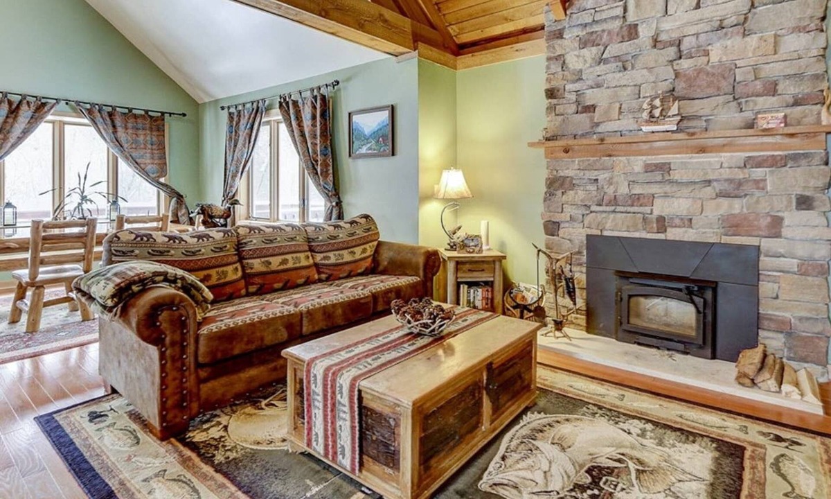 Delavan Lake Cabin | 🌲 Our Cabin Is Ready When You’re Ready🌲