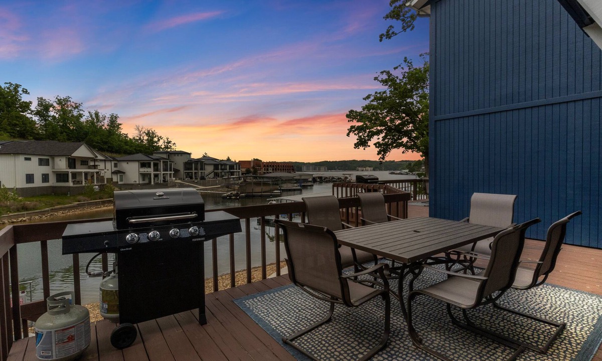 Lake Ozark Condo | Our Cove Retreat - Perfect for Wave-Free Swimming, Tanning & Prime Location Fun!