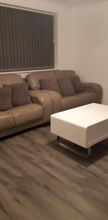 Raunds Apartment | Our Guests Are Royal (OR)