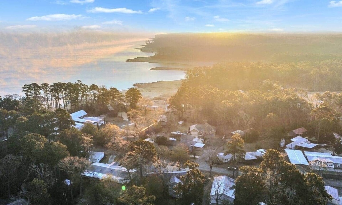 Jasper House | Our Happy Lake House