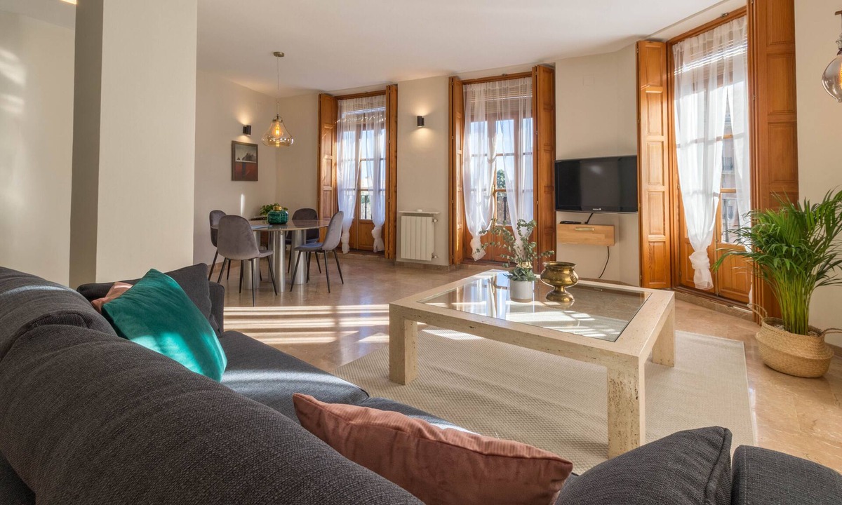 La Seu Apartment | Our Lovely Penthouse with Private Roof Top Terrace!