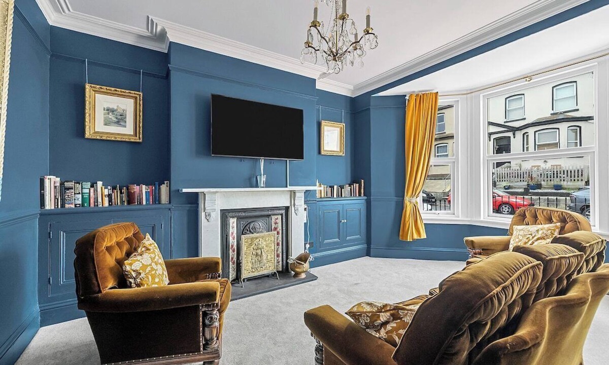 Plymouth House | Our Olde House Plymouth