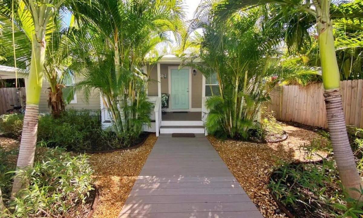 New Town House | Our Piece of Paradise-