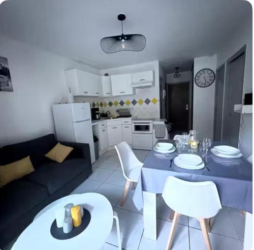 Savignac-les-Ormeaux Apartment | Ourea
