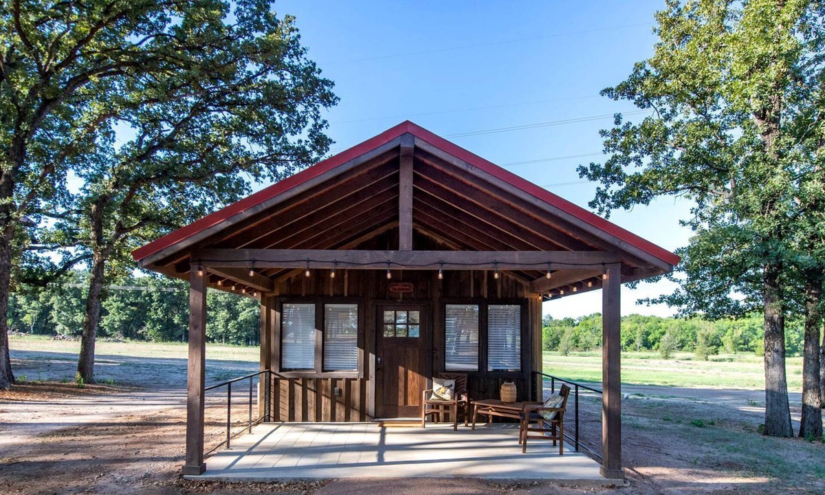 Elm Mott Cabin | Outdoor Adventure in a Charming Cabin near Elm Mott, Texas