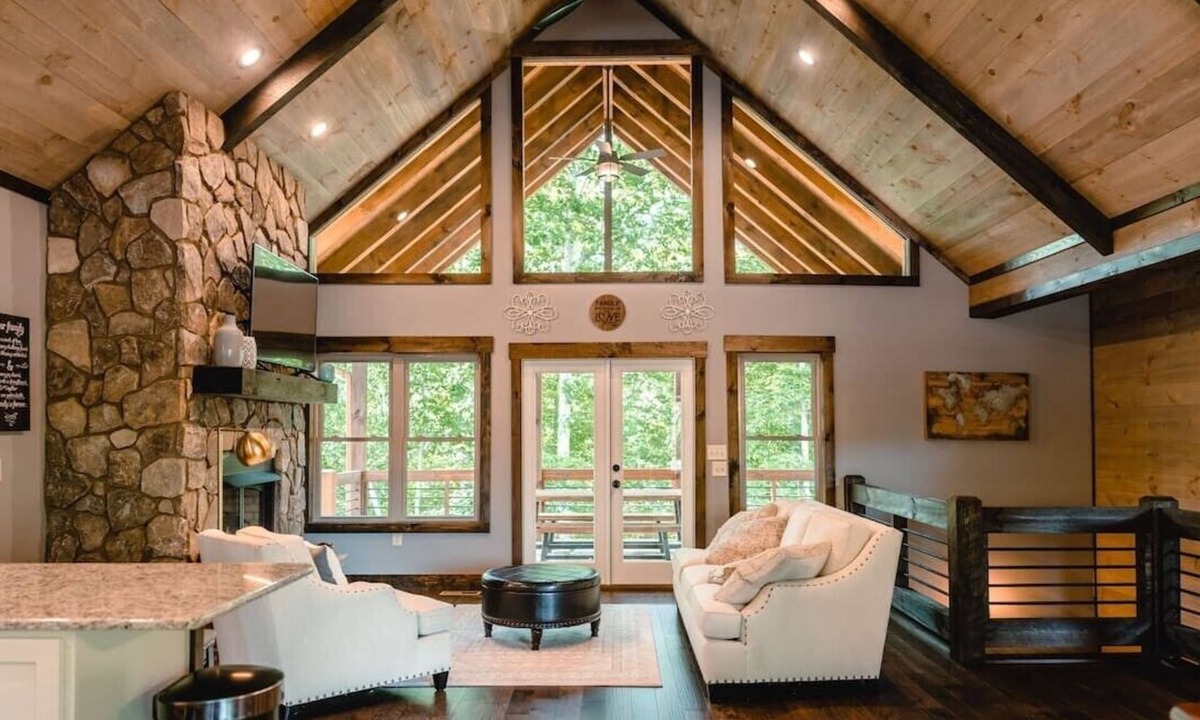 Morganton Cabin | Outdoor Barrel Sauna, Hot Tub, Fire Pit, 2 Full Kitchens,