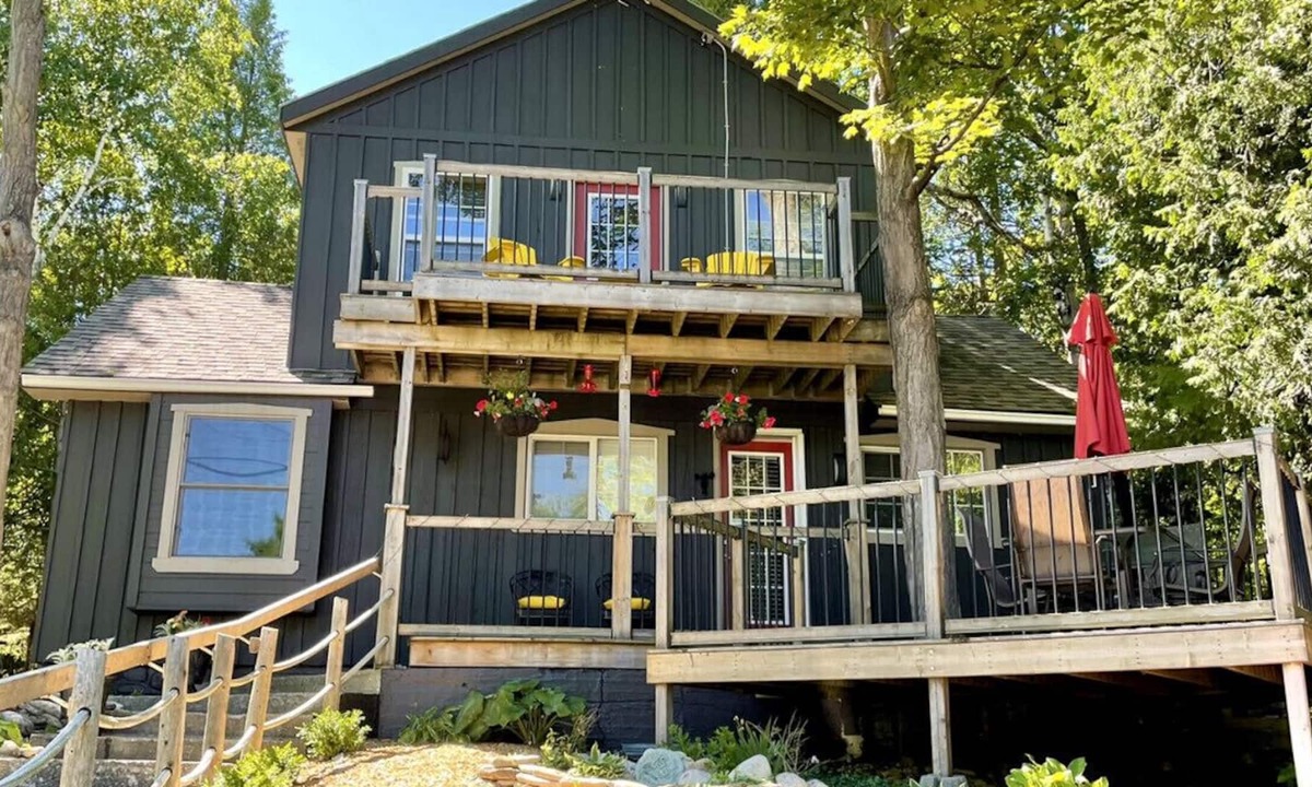 Dyer's Bay Cottage | Outdoor Enthusiasts Paradise