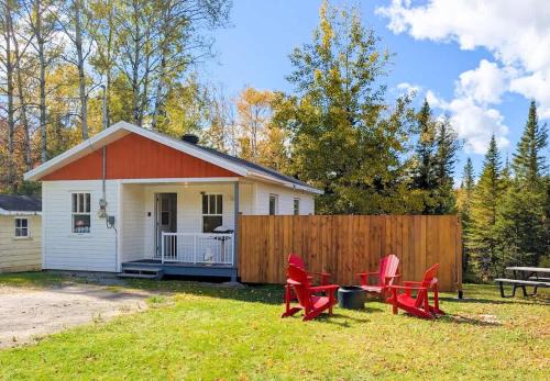 Saint-Tite-des-Caps Ski Chalet | Outdoor Getaway Mont-Ste-Anne and Massif