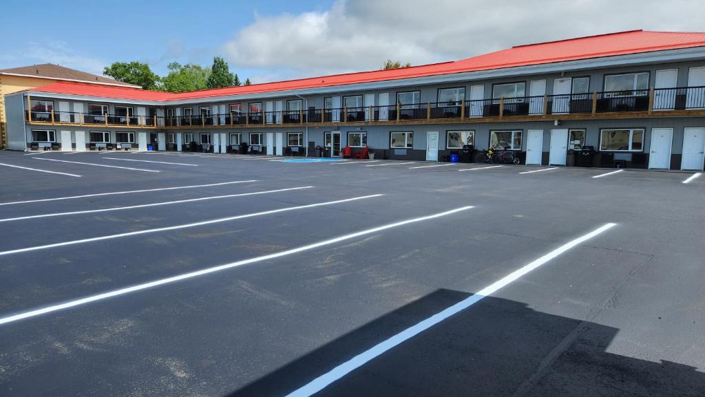 Wawa Hotel | Outdoorsman Motel