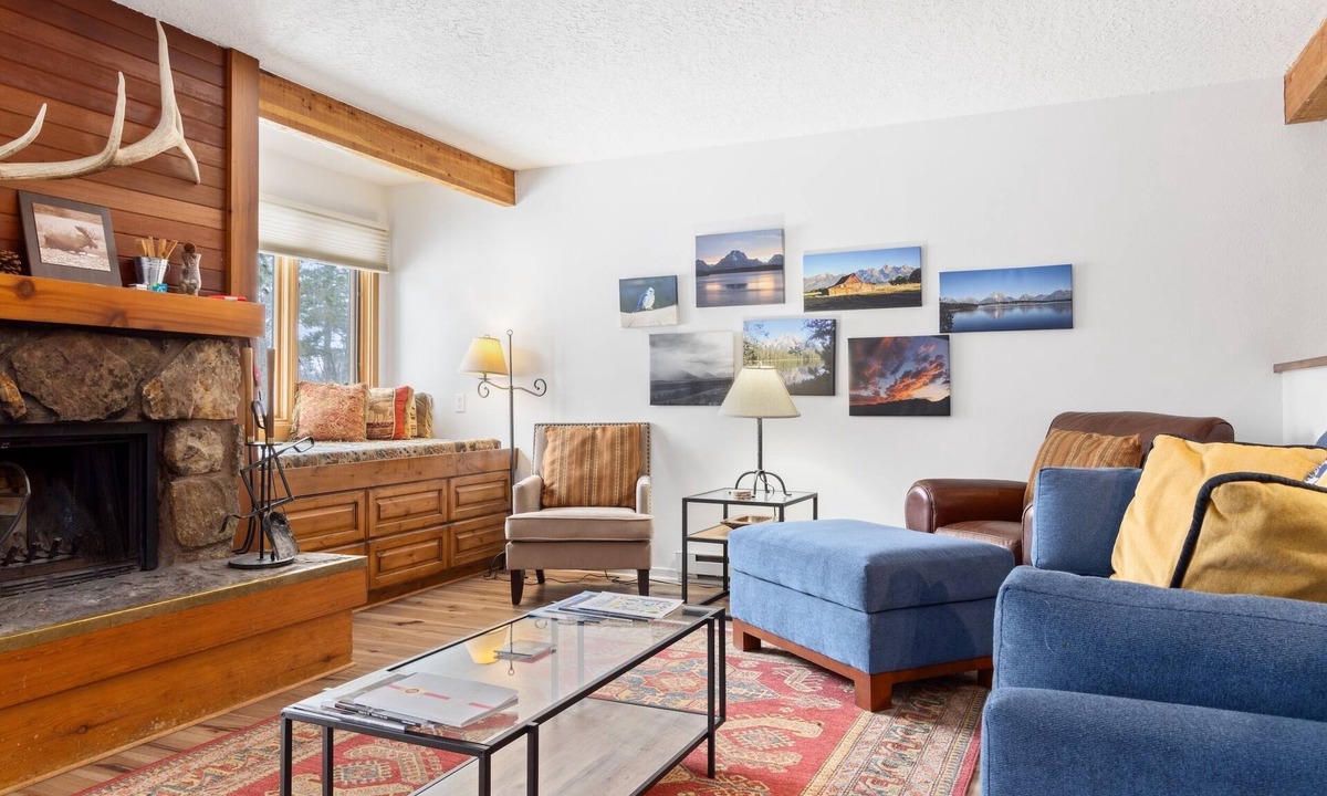 Moose Wilson Road Condo | Outpost: Bearberry 3413
