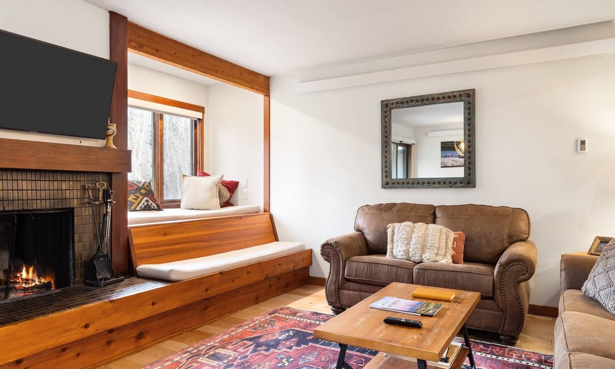 Moose Wilson Road Condo | Outpost: Huckleberry 3113