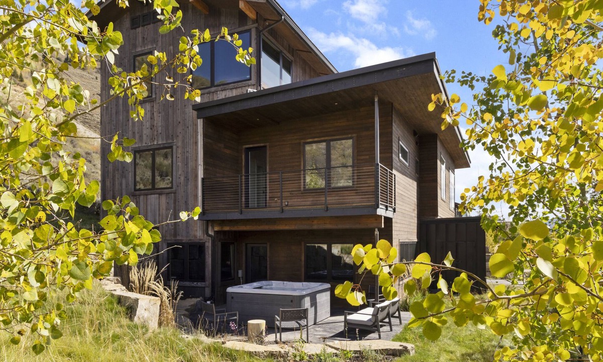 Hoback Junction House | Outpost: Snake River Retreat - Private Hot Tub!