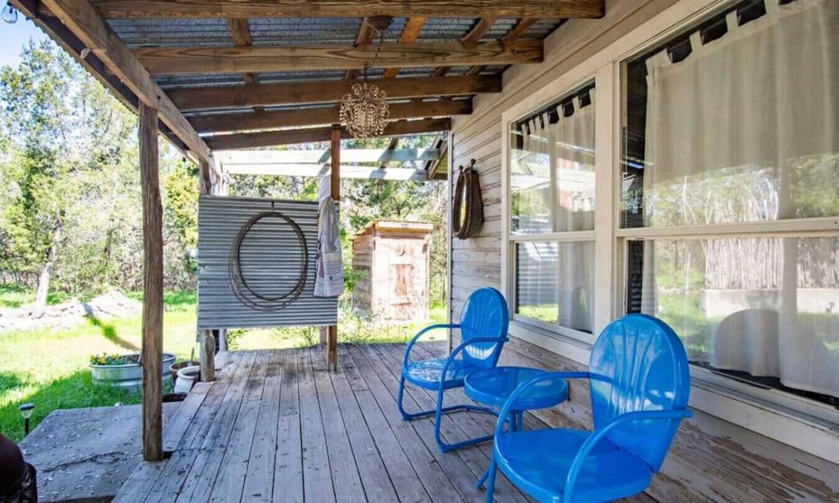 San Marcos Cabin | Outpost Vibes: Outhouse, Outdoor Shower & Pool