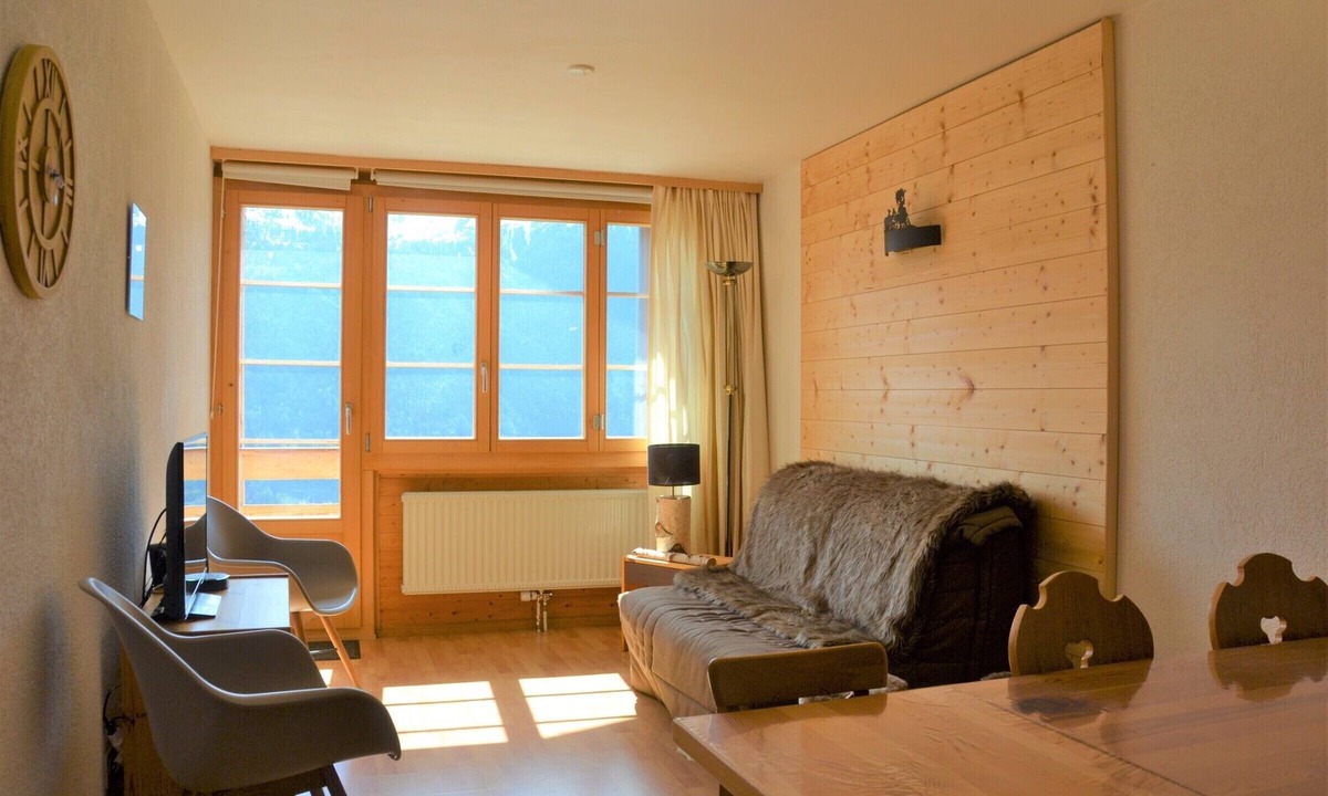 St. Luc Apartment | Outside : flat for 4 person on the 2nd floor, balcony -Inside : 45 sqm, living room with dining area
