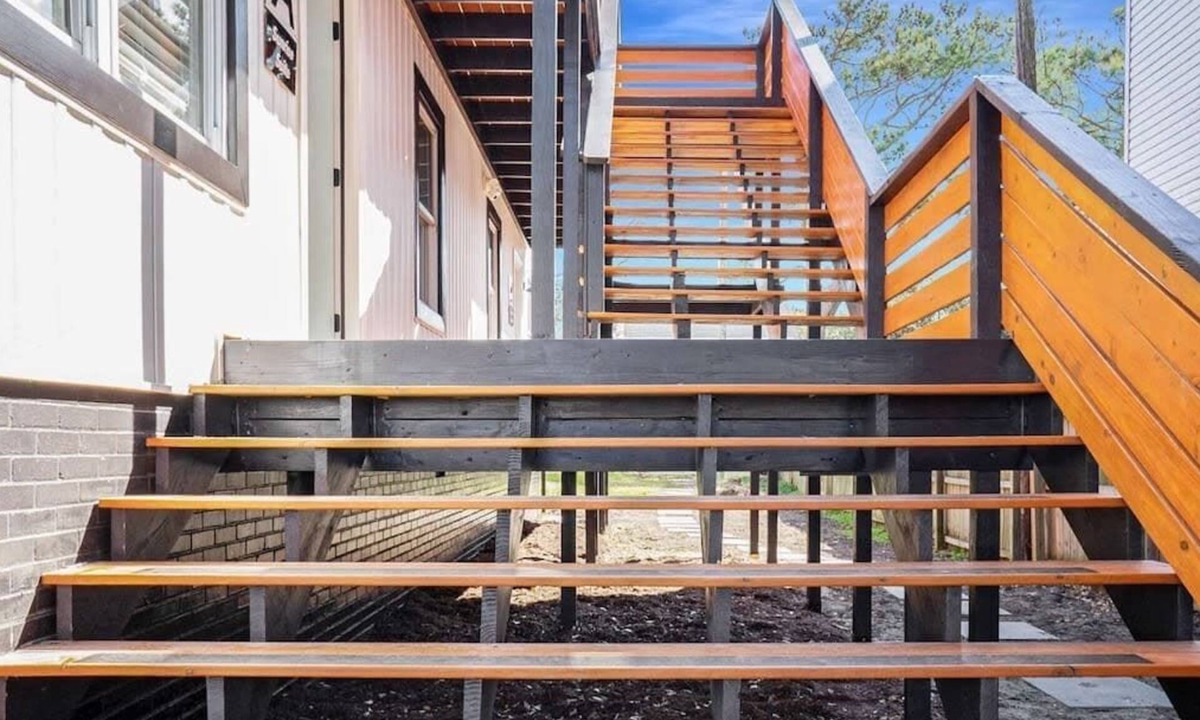 North Camellia Acres Apartment | OV Mosaic - Dawn Suite