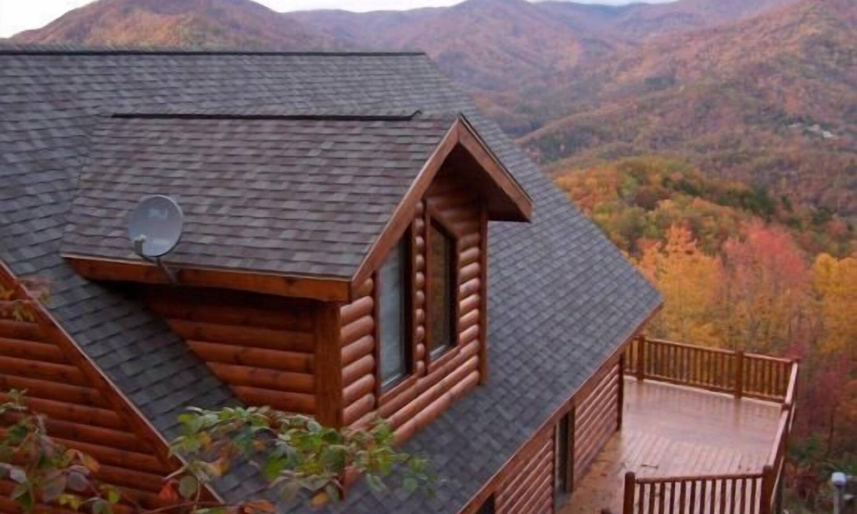 Whittier Cabin | "Over the Edge" Cabin with Amazing Views! Summer deals on last minute bookings!