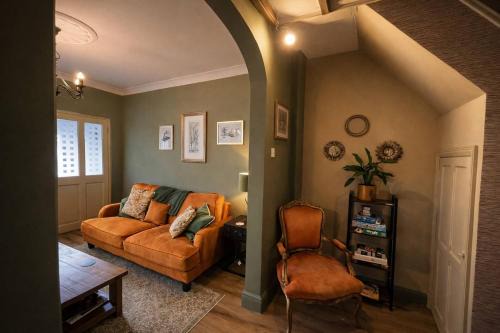 Congleton House | Overnight sleeper, Railway Cottage